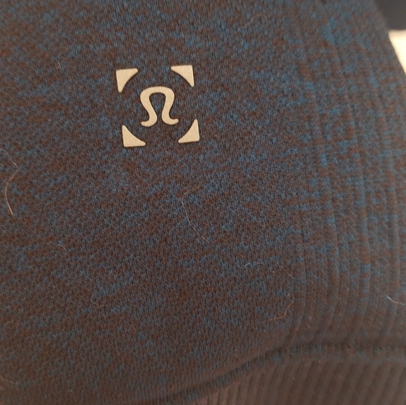 Lululemon engineered warmth full zip - Picture 4 of 4